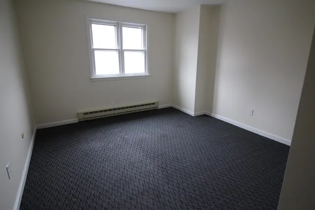 $1,975 | 73 East Broadway, Unit O, Derry, NH 03038