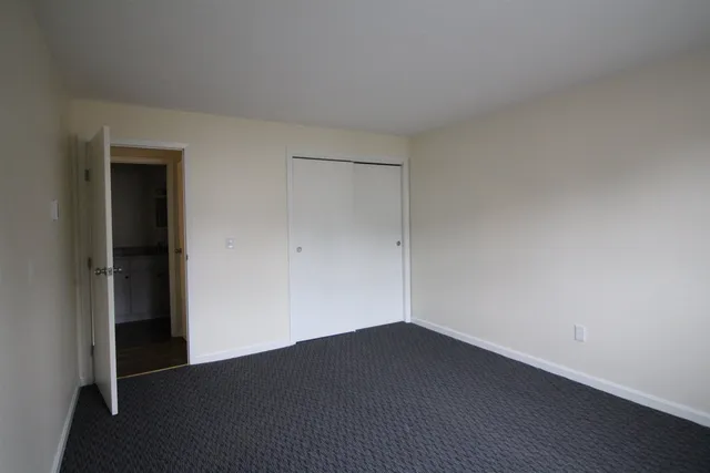 $1,975 | 73 East Broadway, Unit O, Derry, NH 03038