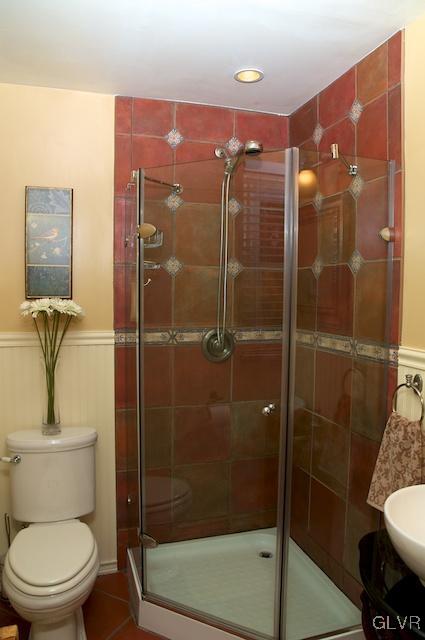 1225 Stark Road Bethlehem, PA 18017 - Photo 5 of 26 Gallery Image 5