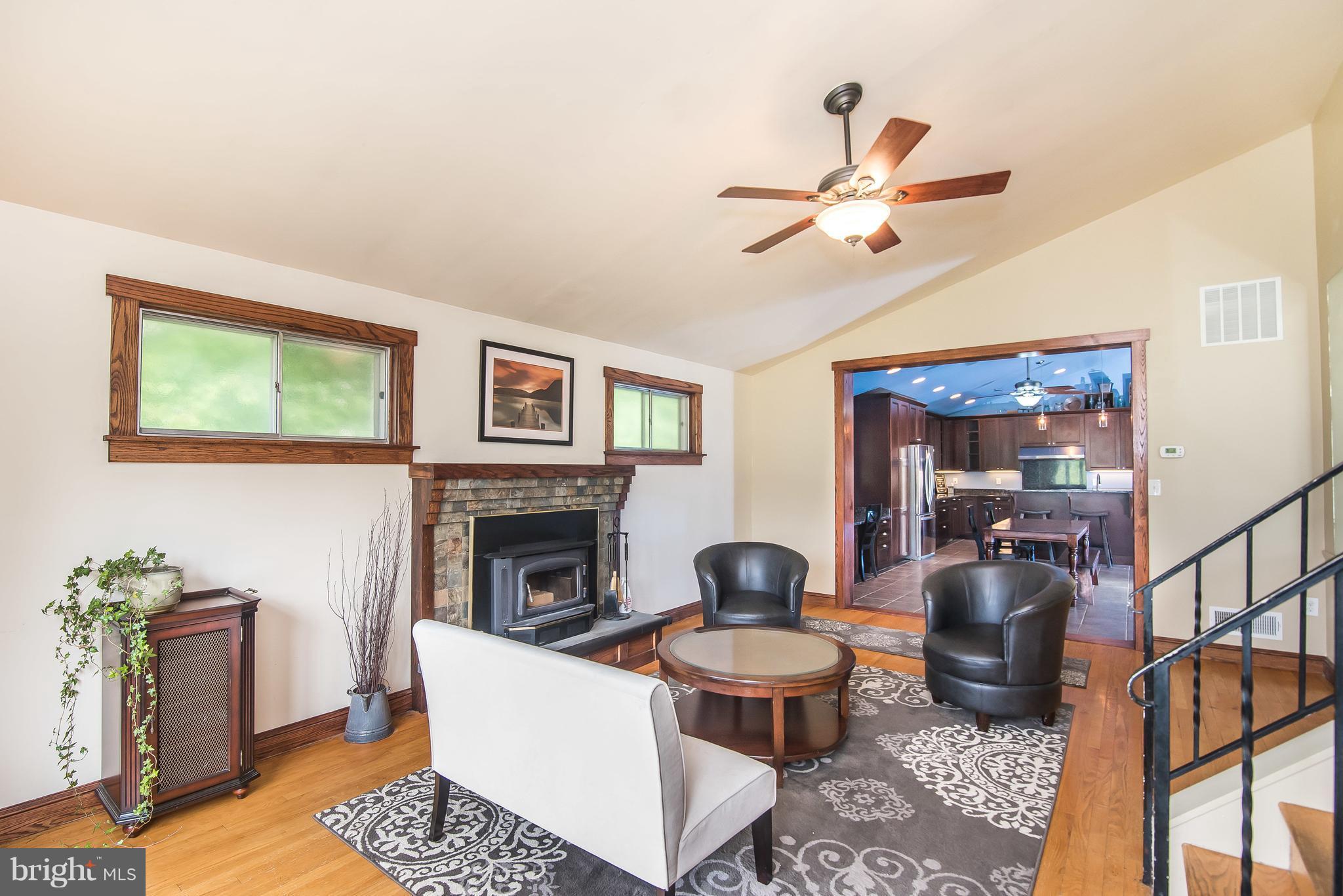 9526 Frederick Road Ellicott City, MD 21042 - Photo 3 of 28 Living Room