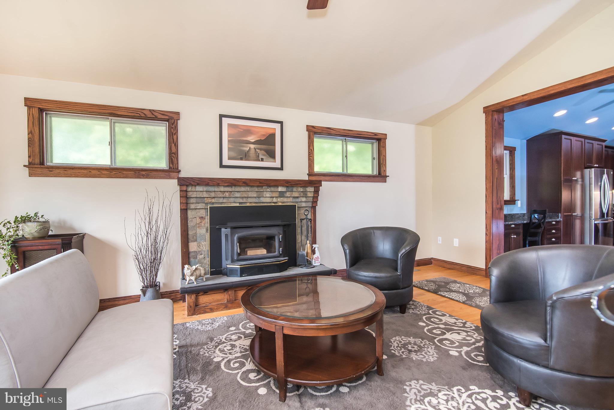 9526 Frederick Road Ellicott City, MD 21042 - Photo 5 of 28 Living Room