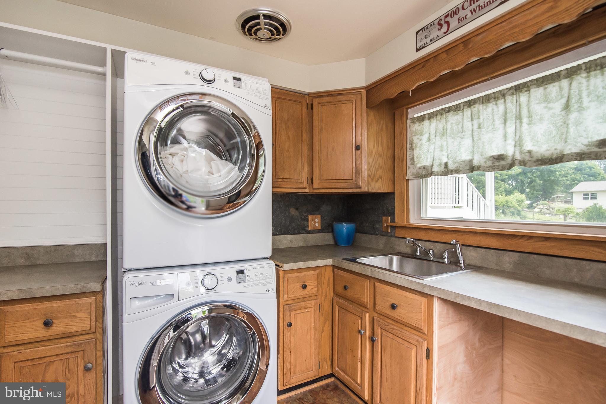 9526 Frederick Road Ellicott City, MD 21042 - Photo 9 of 28 Interior (General)