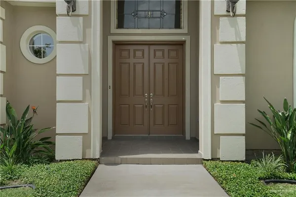 $3,900 | 301 Bales Road, Unit 4, McAllen, TX 78503