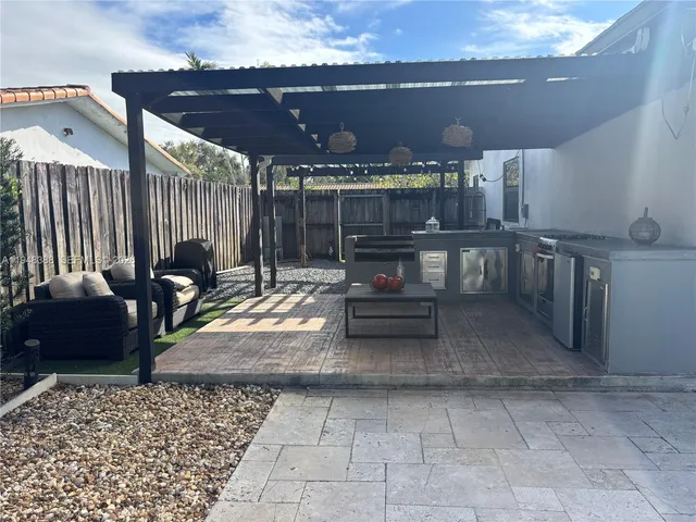 $4,800 | 7261 Northwest 6th Court, Plantation, FL 33317