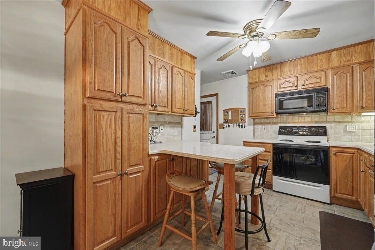 451 Saylors Mill Road Spring City, PA 19475 - Photo 16 of 36 Kitchen