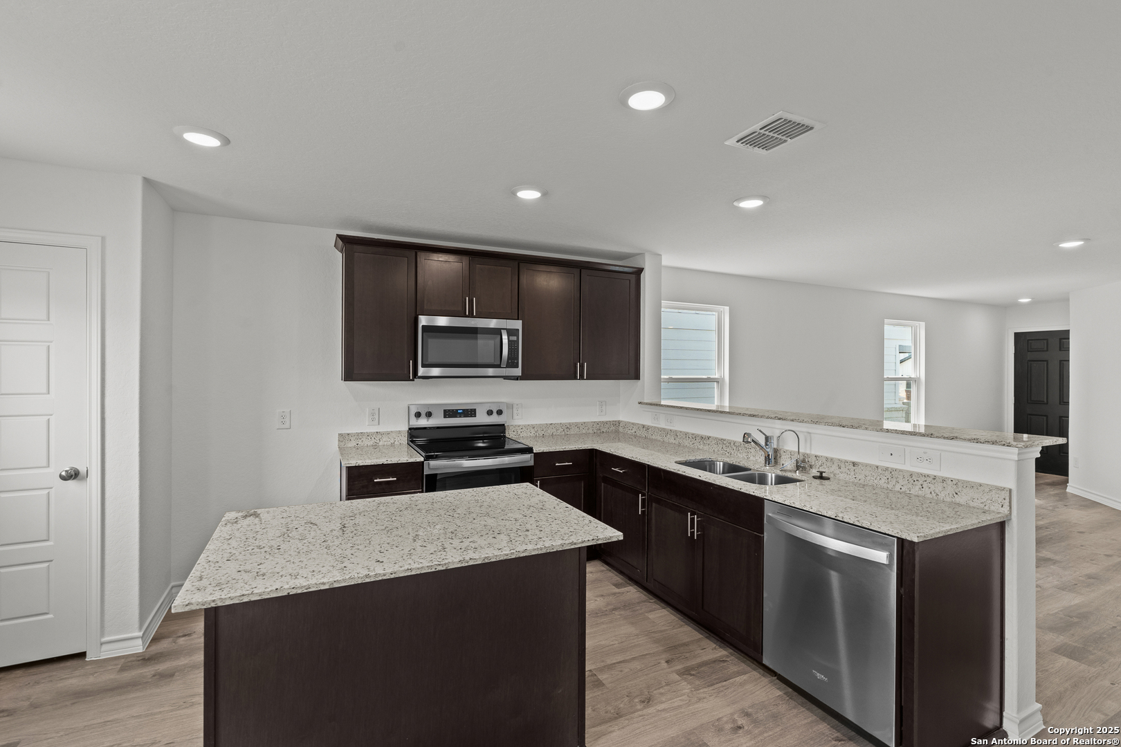 1527 Silver Run New Braunfels, TX 78130 - Photo 6 of 13