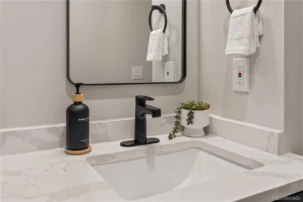 $2,250 | 2905 West 4th Avenue, Denver, CO 80219