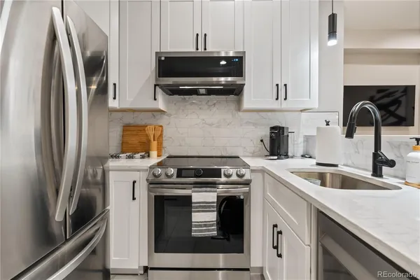 $2,250 | 2905 West 4th Avenue, Denver, CO 80219