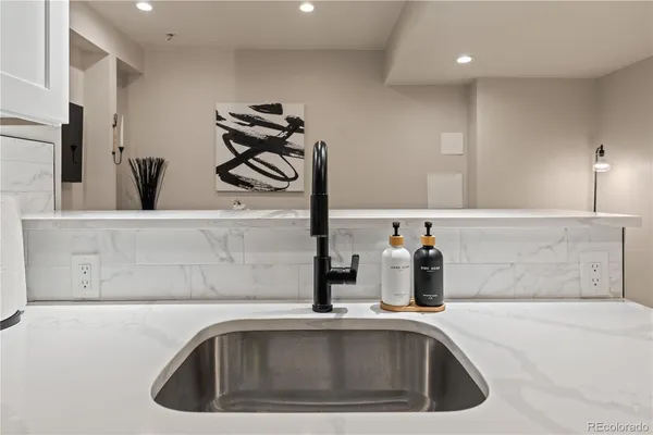 $2,250 | 2905 West 4th Avenue, Denver, CO 80219