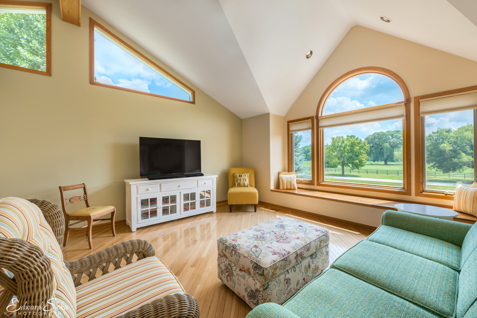288 Fox Harbor Road Trout Valley, IL 60013 - Photo 5 of 34 a living room with furniture and a flat screen tv