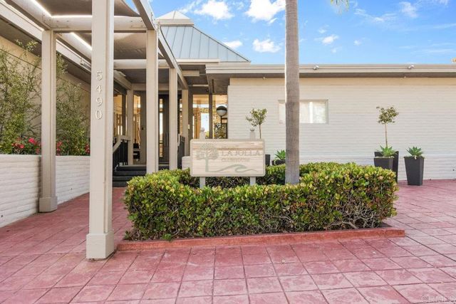 $1,600,000 | 5508 Caminito Herminia, La Jolla, CA 92037