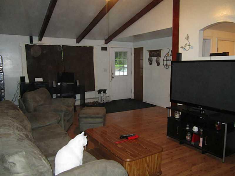 323 Mudgett Road Kenduskeag, ME 04450 - Photo 24 of 29 Living Room.