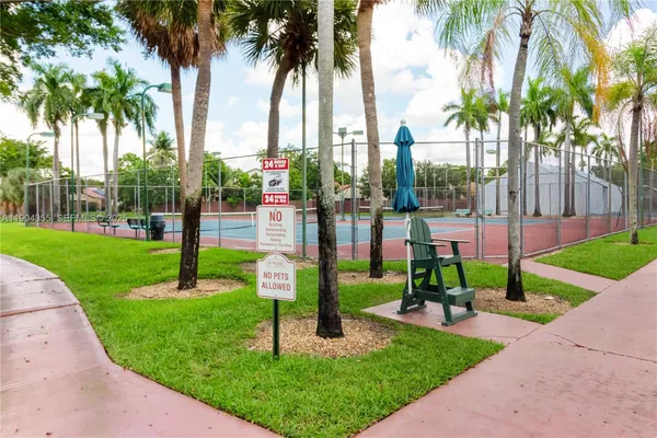 $2,278 | 17200 Northwest 64th Avenue, Unit 21306, Hialeah, FL 33015