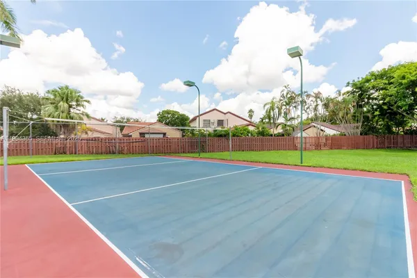 $2,278 | 17200 Northwest 64th Avenue, Unit 21306, Hialeah, FL 33015