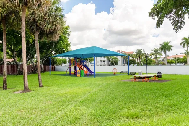 $2,278 | 17200 Northwest 64th Avenue, Unit 21306, Hialeah, FL 33015