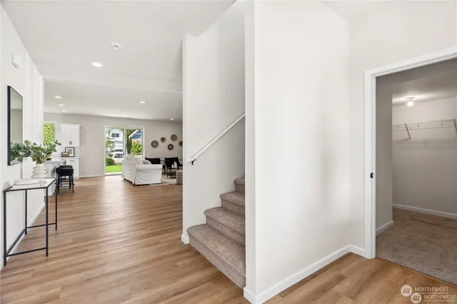 $839,950 | 1422 60th Avenue Northeast, Tacoma, WA 98422