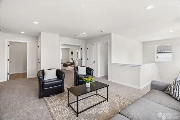 $799,690 | 1422 60th Avenue Northeast, Tacoma, WA 98422