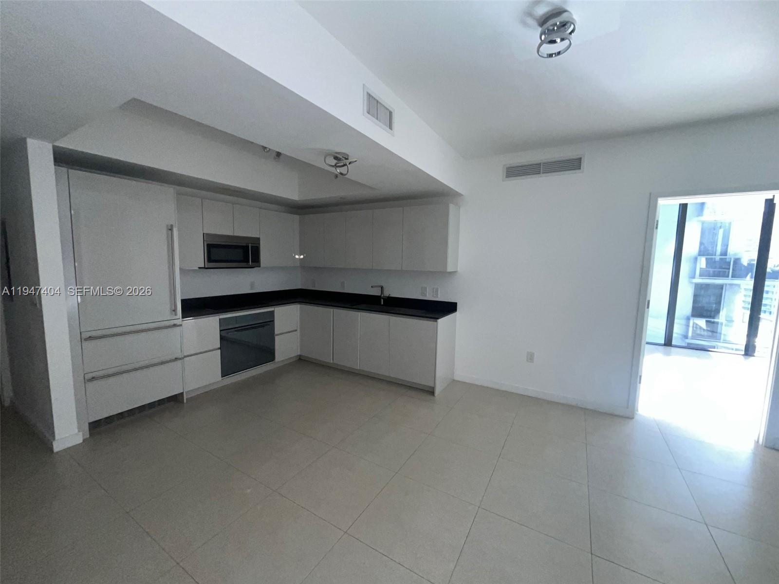 1010 Brickell Avenue, Unit 2406 Miami, FL 33131 - Photo 10 of 17