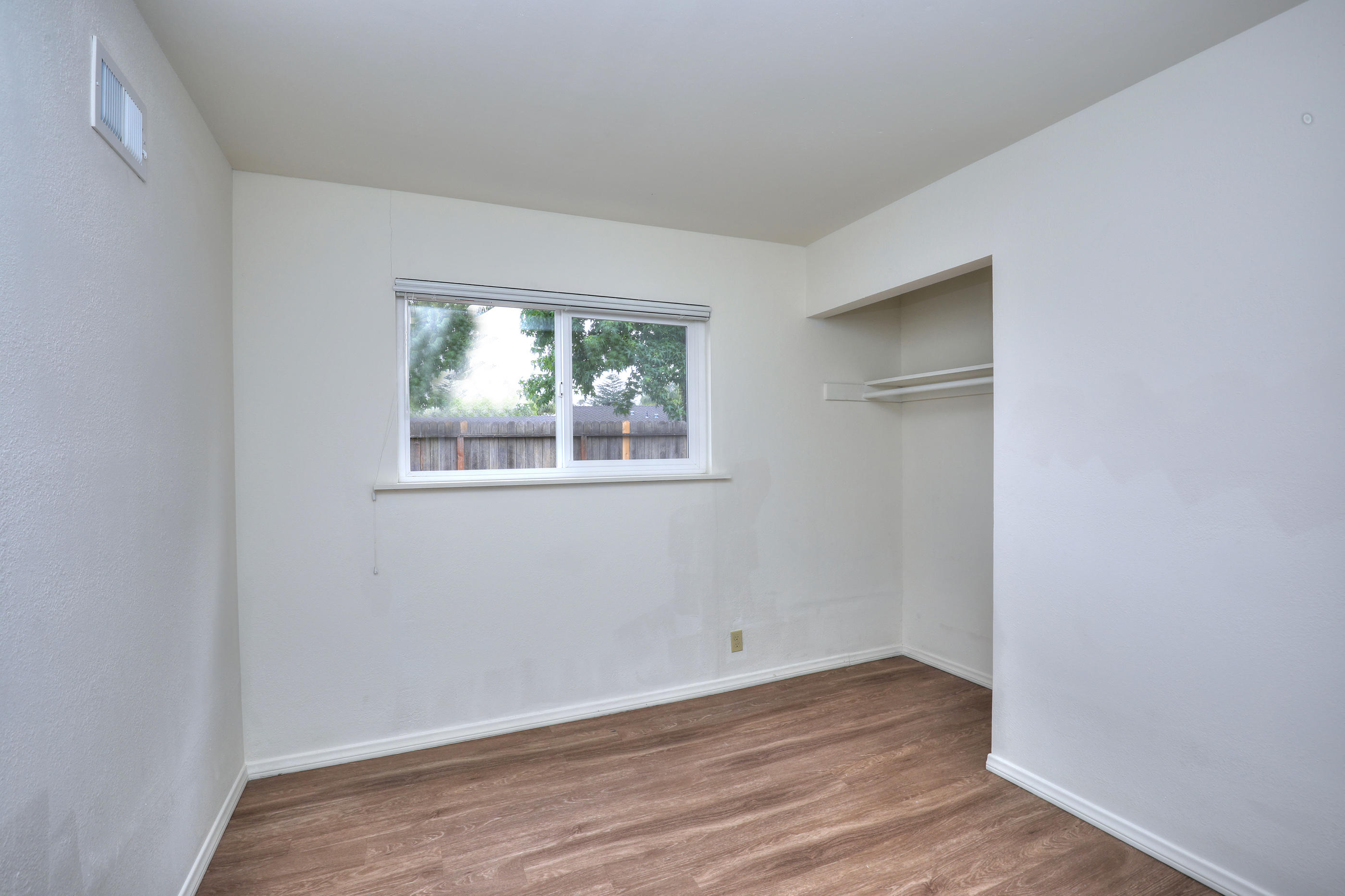 6200 Covington Way Goleta, CA 93117 - Photo 11 of 21 Bedroom 3