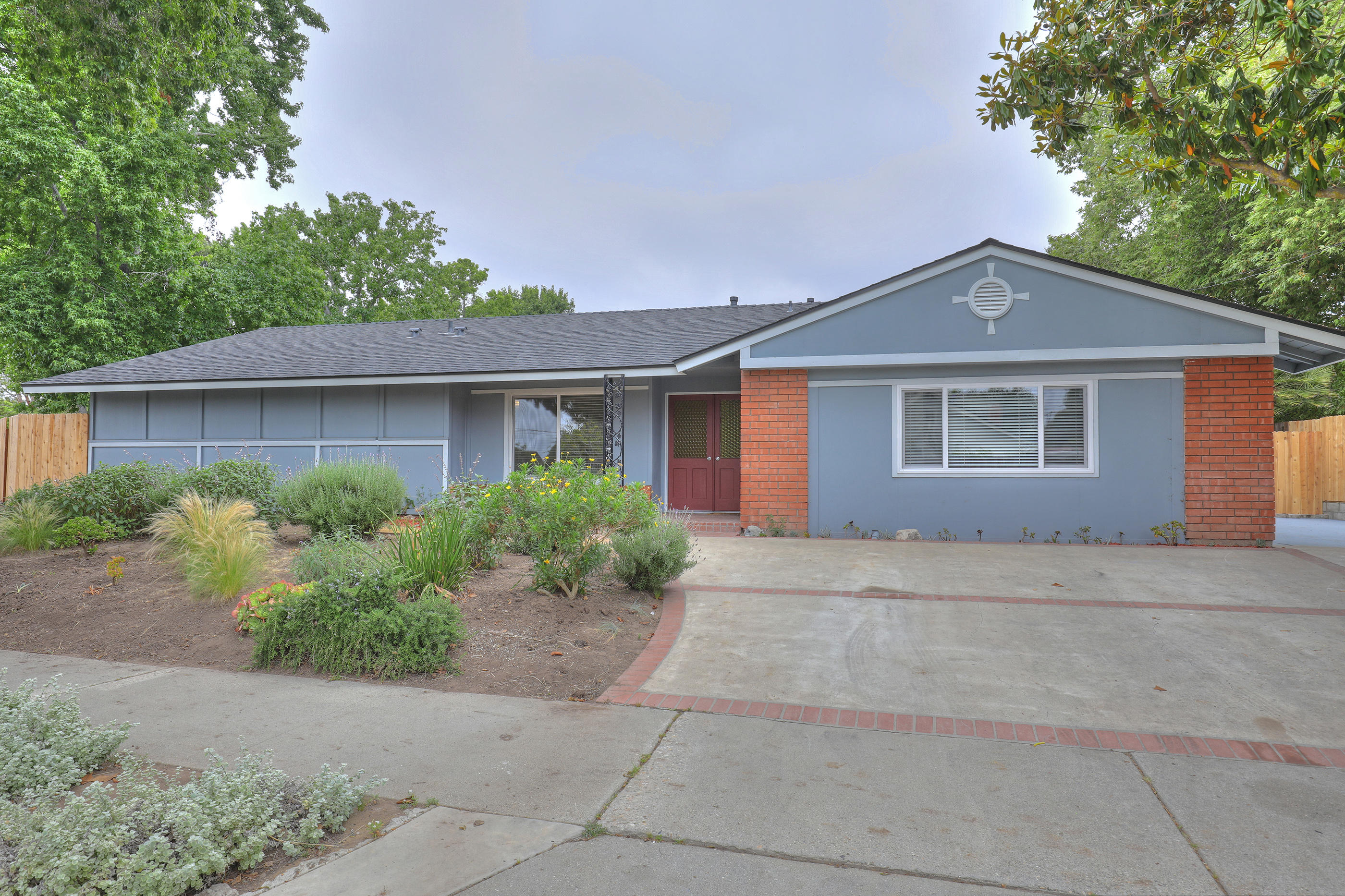 6200 Covington Way Goleta, CA 93117 - Photo 2 of 21 Front