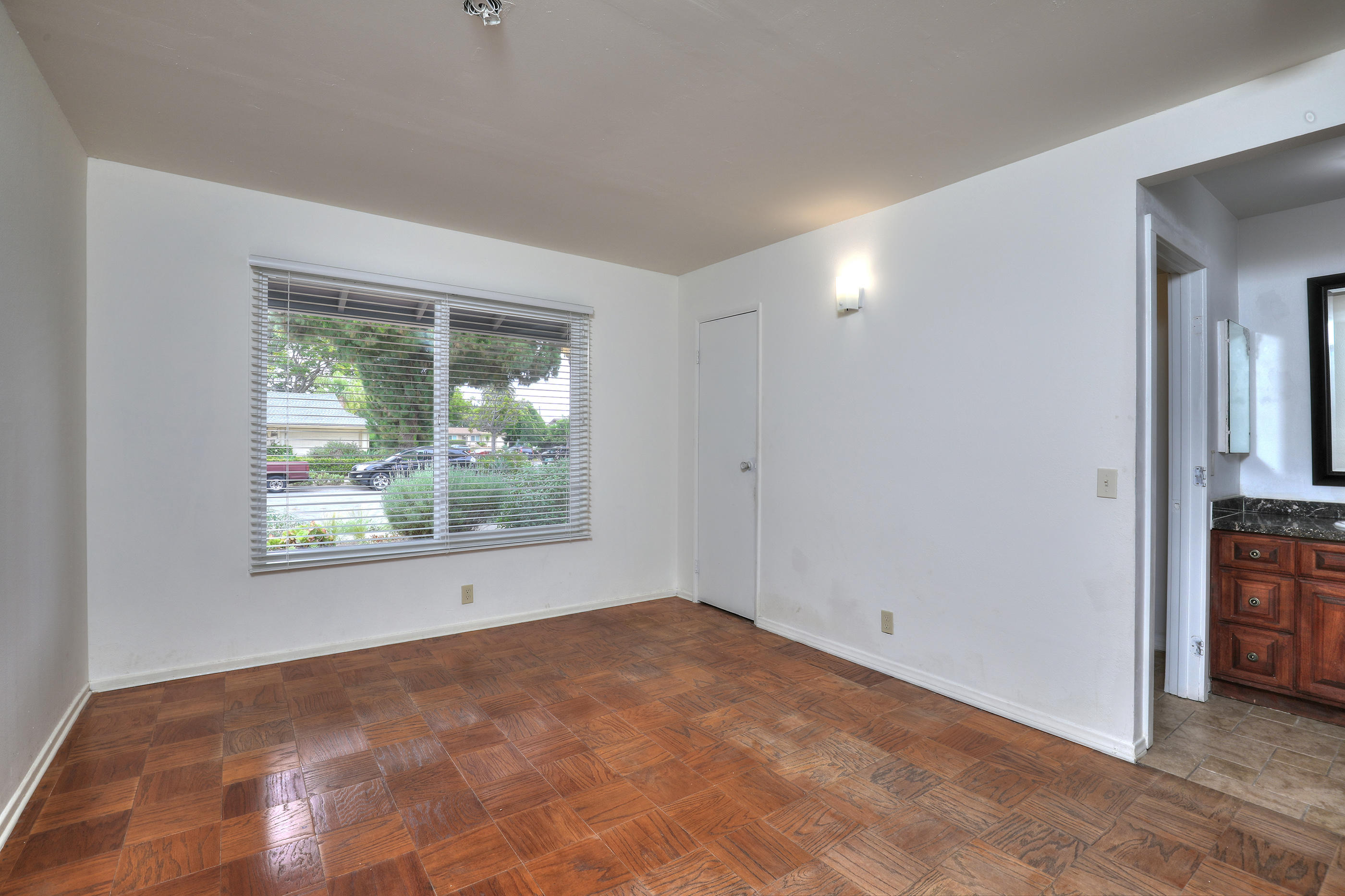6200 Covington Way Goleta, CA 93117 - Photo 8 of 21 Master Bedroom