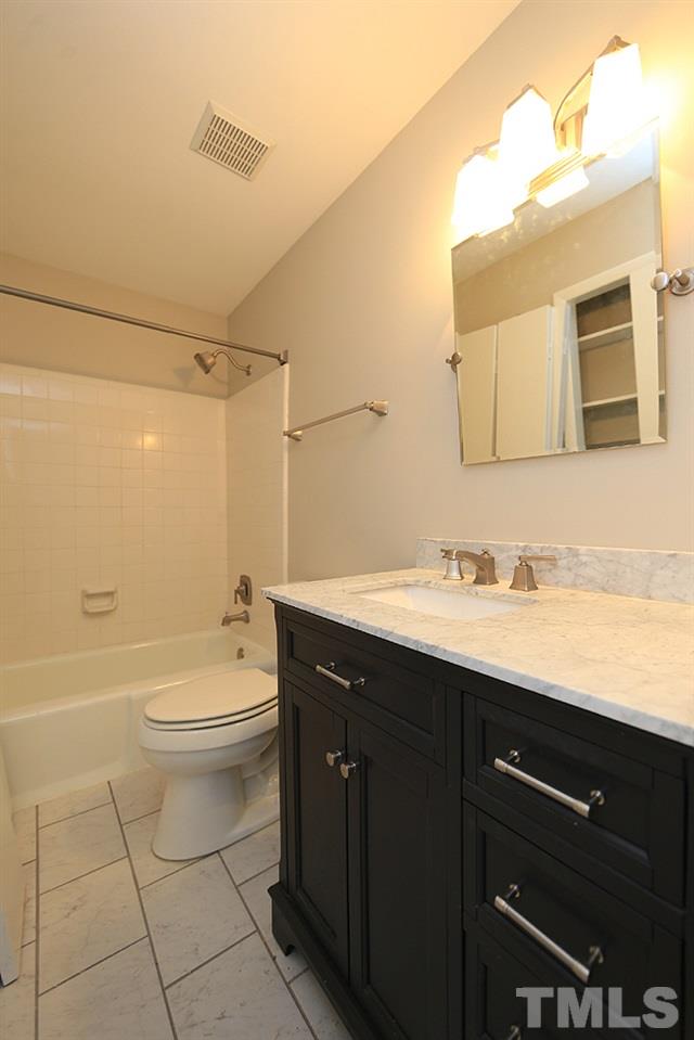 5841 Shady Grove Circle Raleigh, NC 27609 - Photo 9 of 12