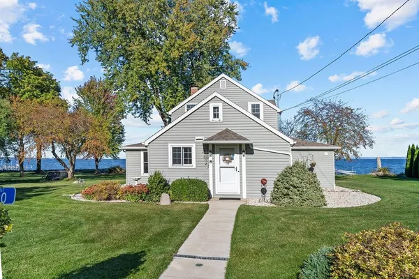 $535,000 | 3790 Pau-Ko-Tuk Lane, Oshkosh, WI 54902