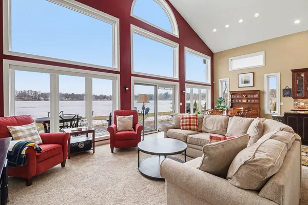 $685,000 | 3391 Orchard Drive, Pinckney, MI 48169