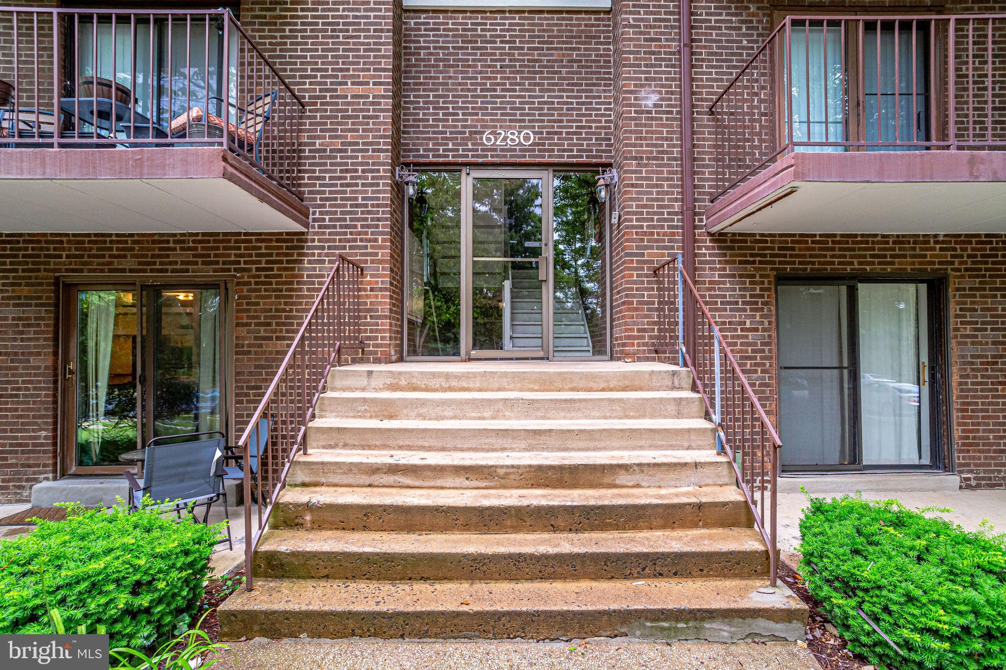 6280 Edsall Road, Unit 201 Alexandria, VA 22312 - Photo 2 of 40 Main entrance