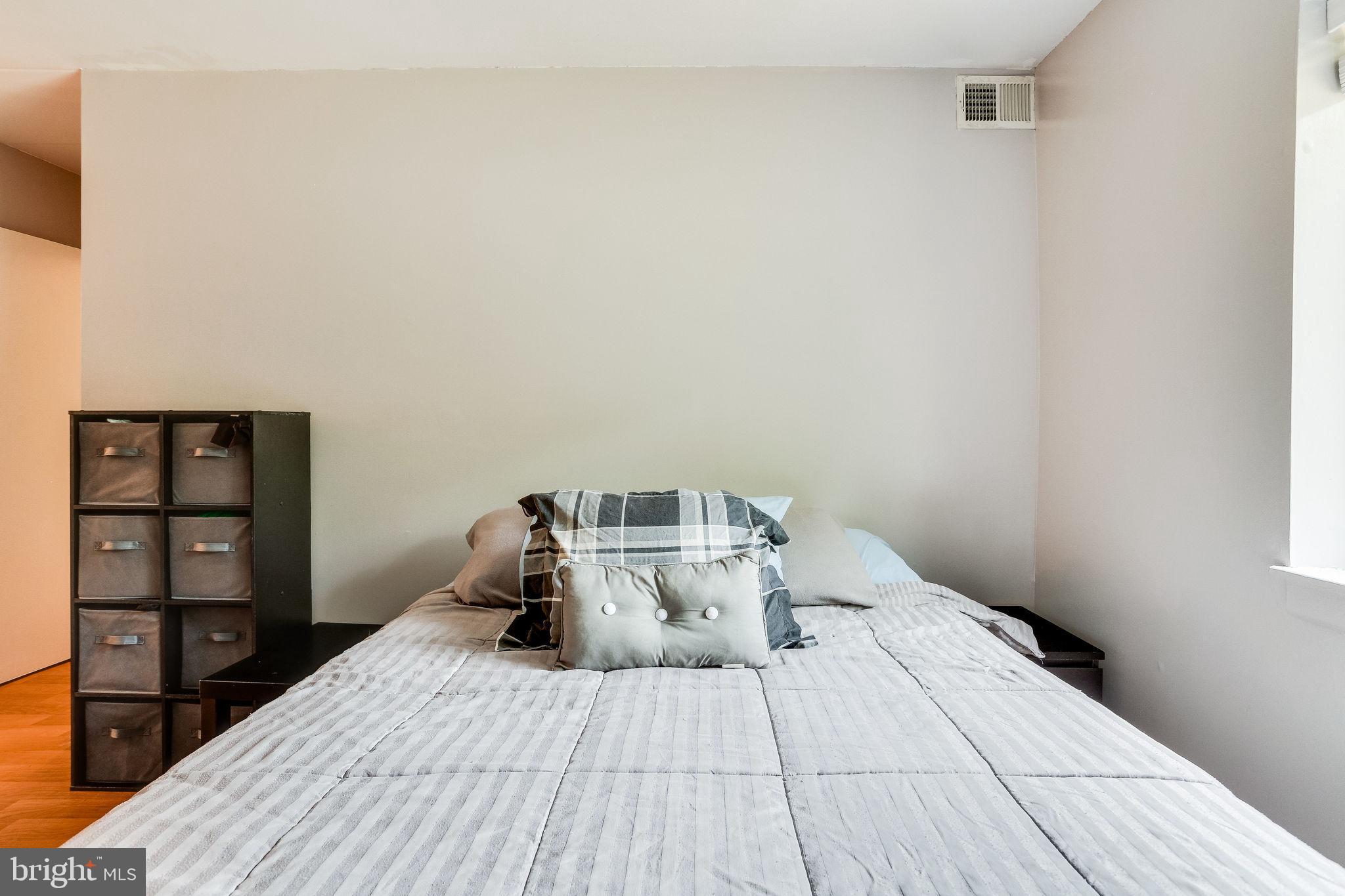 6280 Edsall Road, Unit 201 Alexandria, VA 22312 - Photo 26 of 40 Master Bedroom