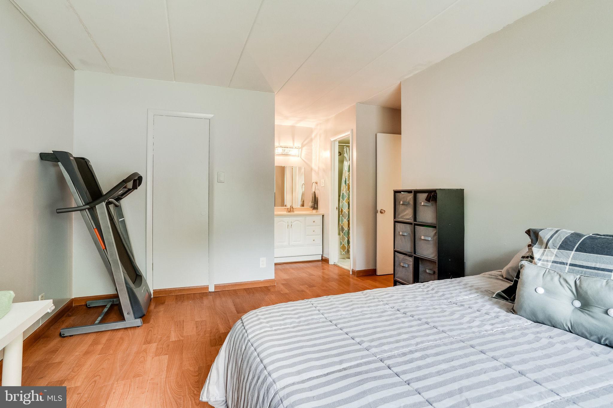 6280 Edsall Road, Unit 201 Alexandria, VA 22312 - Photo 27 of 40 Master Bedroom