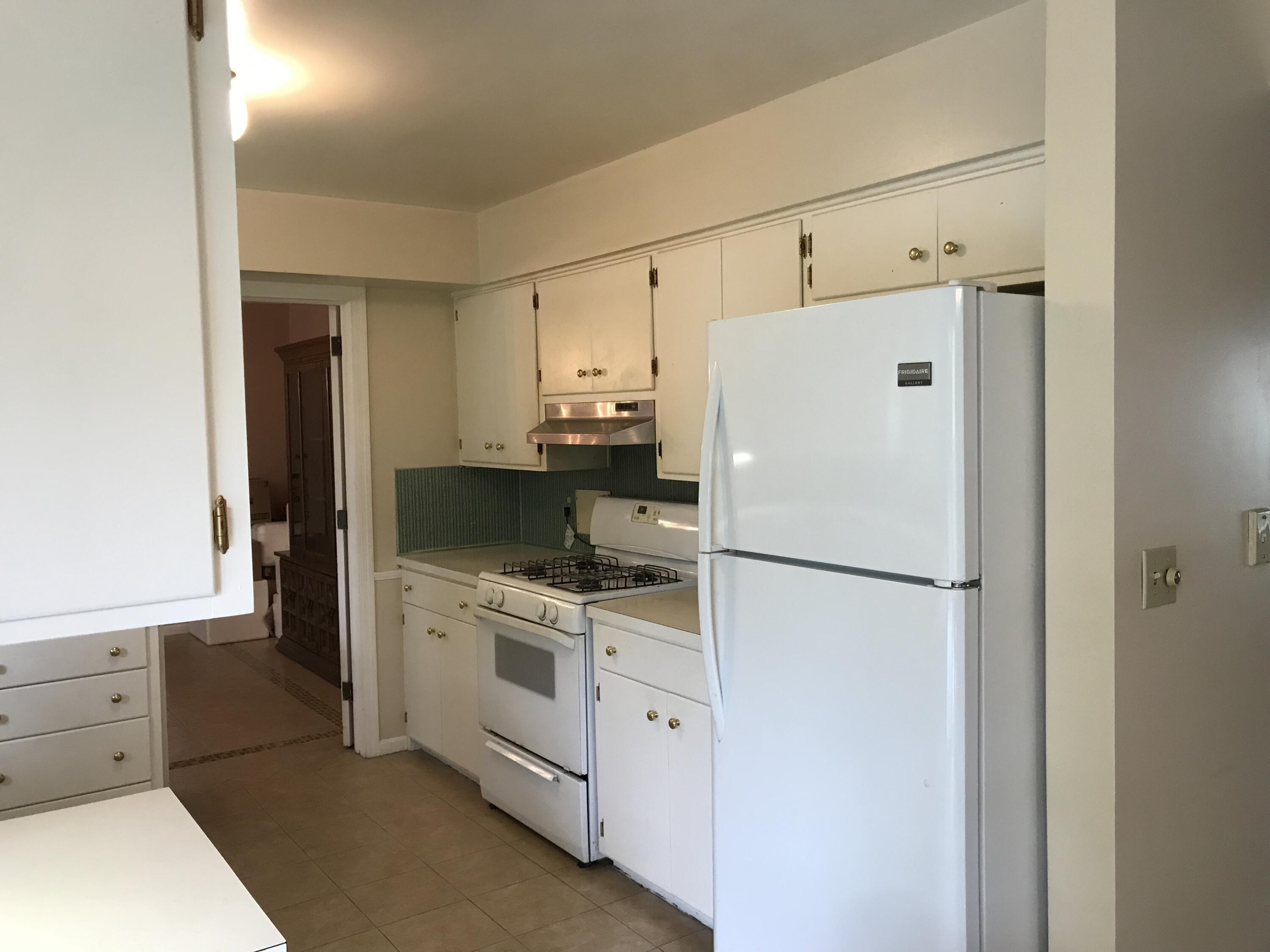1066 Brunn Drive St. Joseph, MI 49085 - Photo 6 of 19 E4972415-0600-4254-8672-06802FD447DA