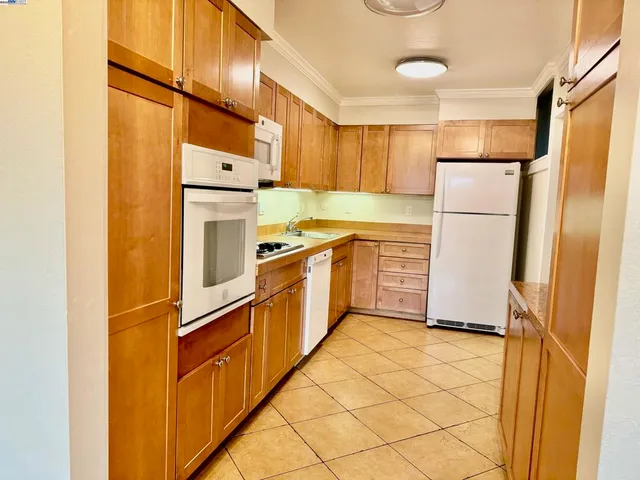 $3,900 | 34 Andrew Drive, Tiburon, CA 94920