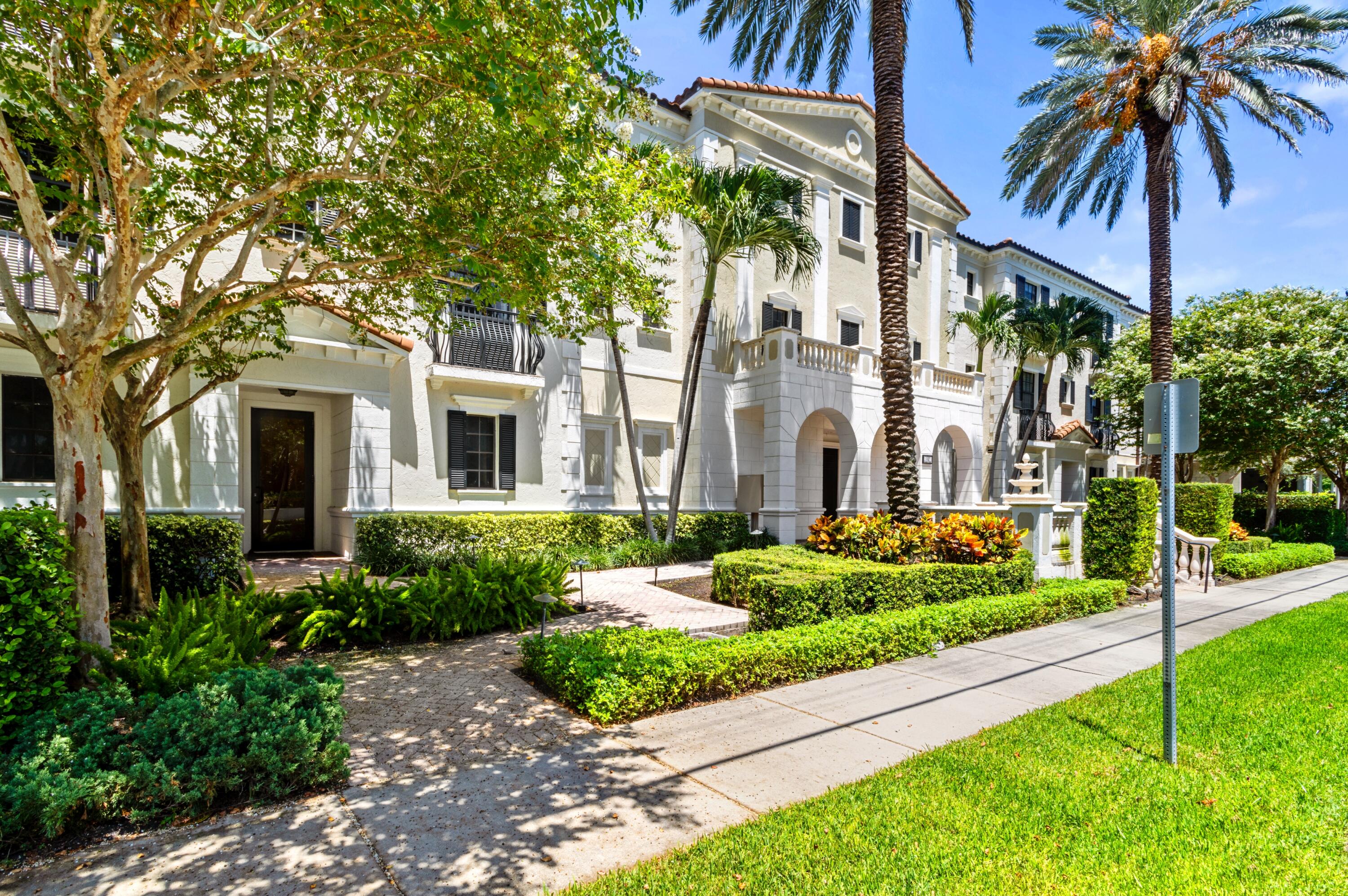 110 Gleason Street, Unit 202 Delray Beach, FL 33483 - Photo 23 of 40 mls_FRONT_ANGLE