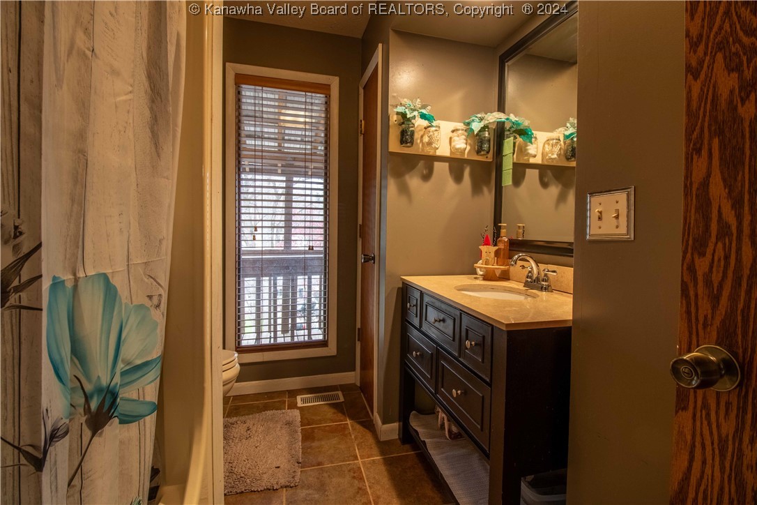 180 Elm Street Elkview, WV 25071 - Photo 25 of 46 Gallery Image 25