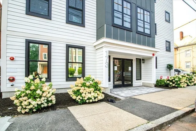 $595,000 | 173 Magnolia Street, Unit 5, Boston, MA 02125