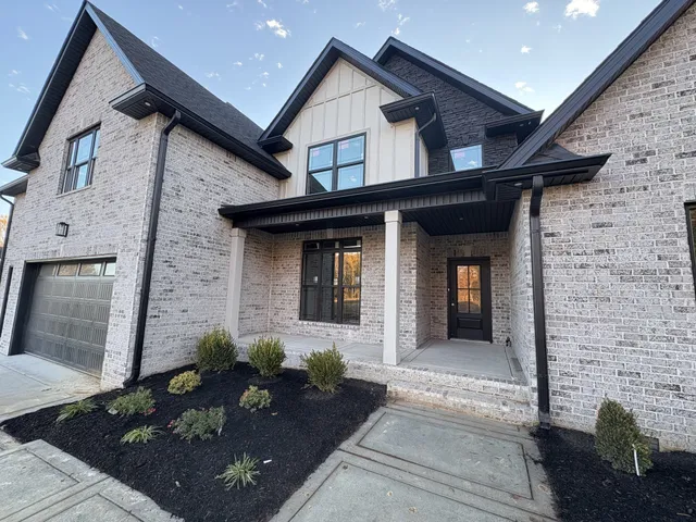 $704,500 | 1330 Reda Drive, Clarksville, TN 37042