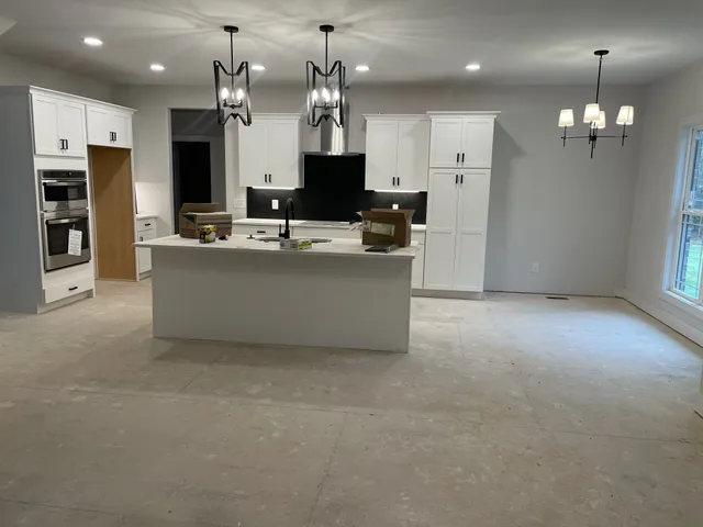 $704,500 | 1330 Reda Drive, Clarksville, TN 37042