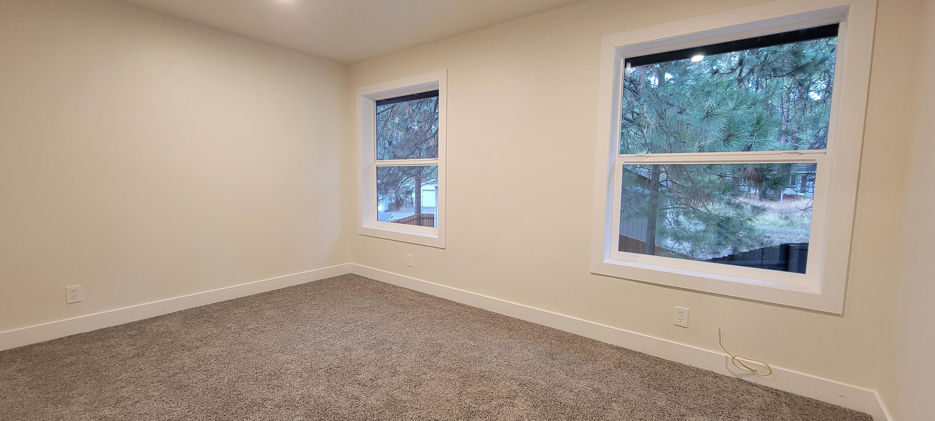 19263 Indian Summer Road Bend, OR 97702 - Photo 24 of 32 an empty room with a window