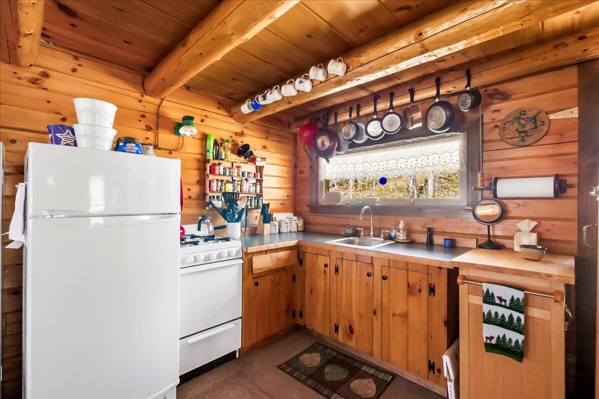 171 Murphy Jones Road Minerva, NY 12851 - Photo 10 of 24 Gallery Image 10