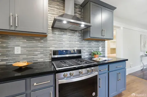 $599,999 | 2709 Vallecito Place, Oakland, CA 94606