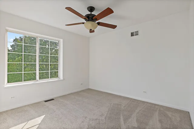 $309,000 | 71 Monarch Drive, Streamwood, IL 60107