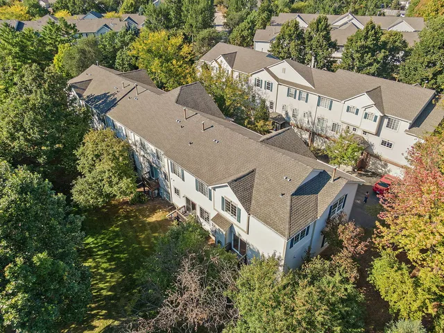 $309,000 | 71 Monarch Drive, Streamwood, IL 60107