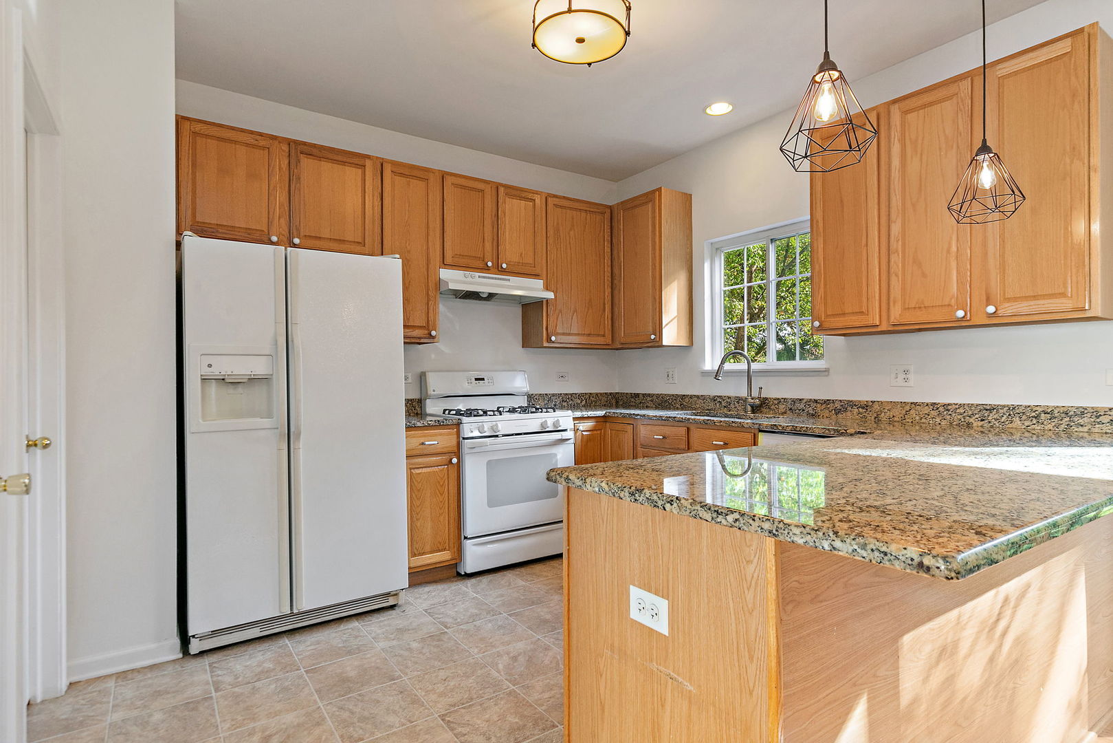 71 Monarch Drive Streamwood, IL 60107 - Photo 4 of 19