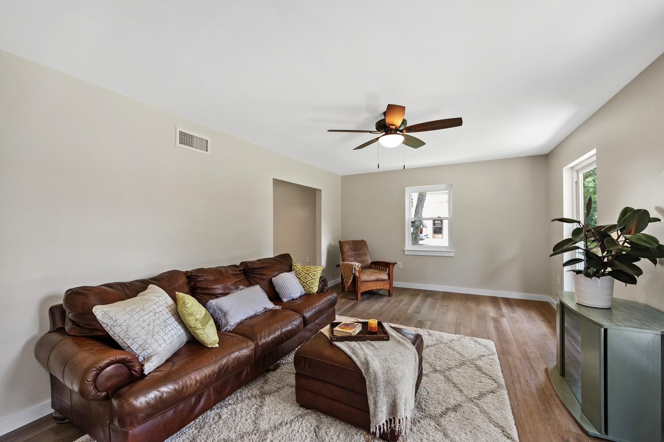 112 Sara Avenue East Daphne, AL 36527 - Photo 8 of 43