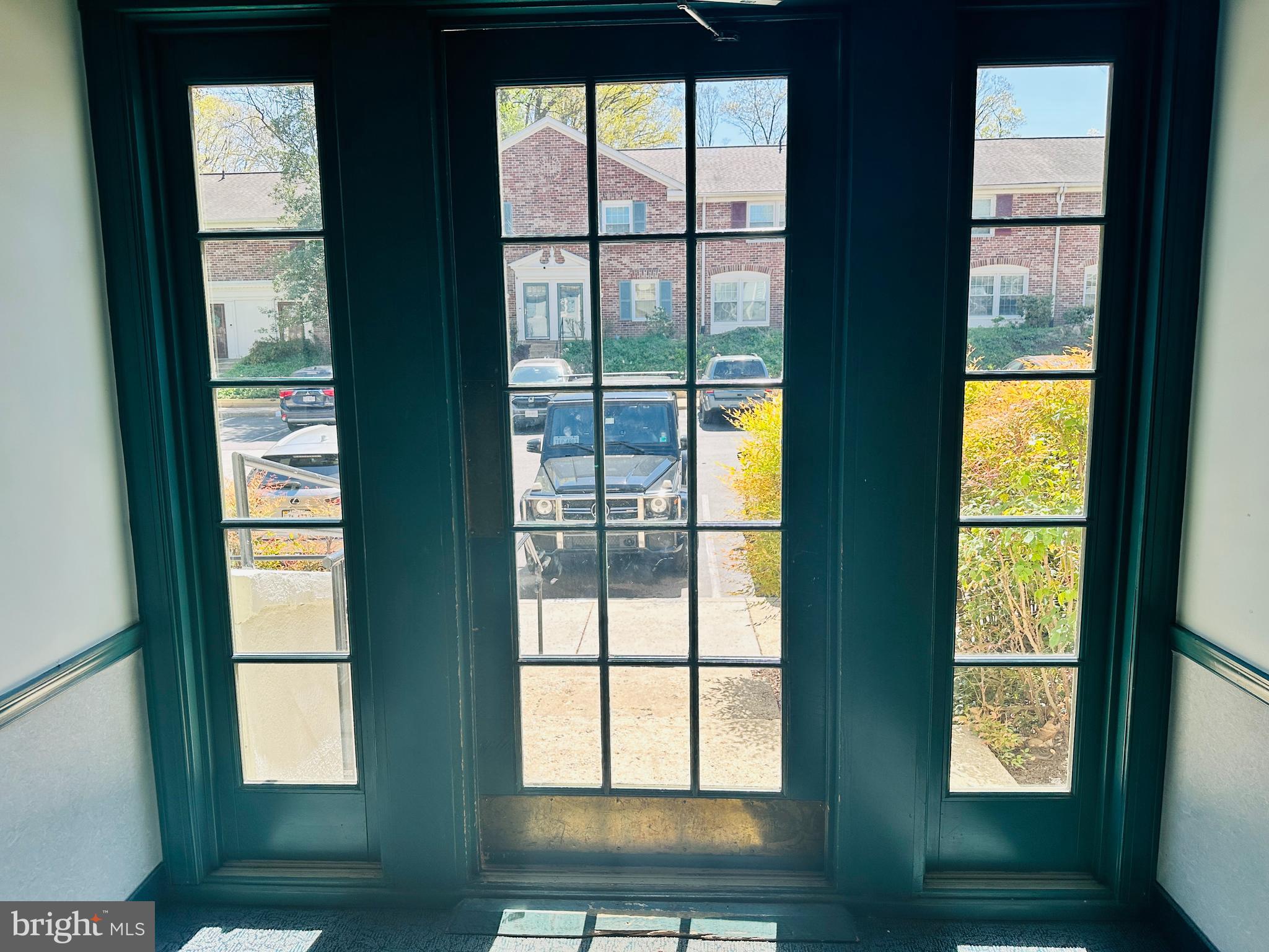 8312 Kingsgate Road, Unit 534 Springfield, VA 22152 - Photo 5 of 32 a view of an empty room with a window