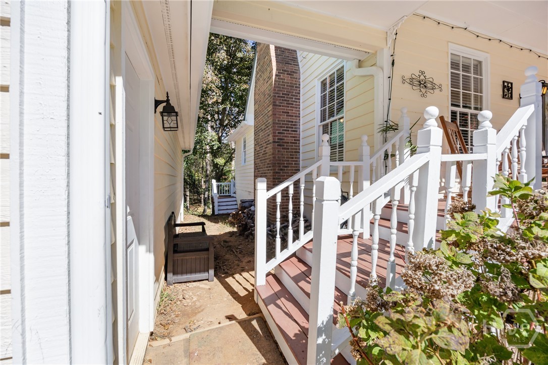 1579 Shoal Creek Road Colbert, GA 30628 - Photo 7 of 42 Side step entryway
