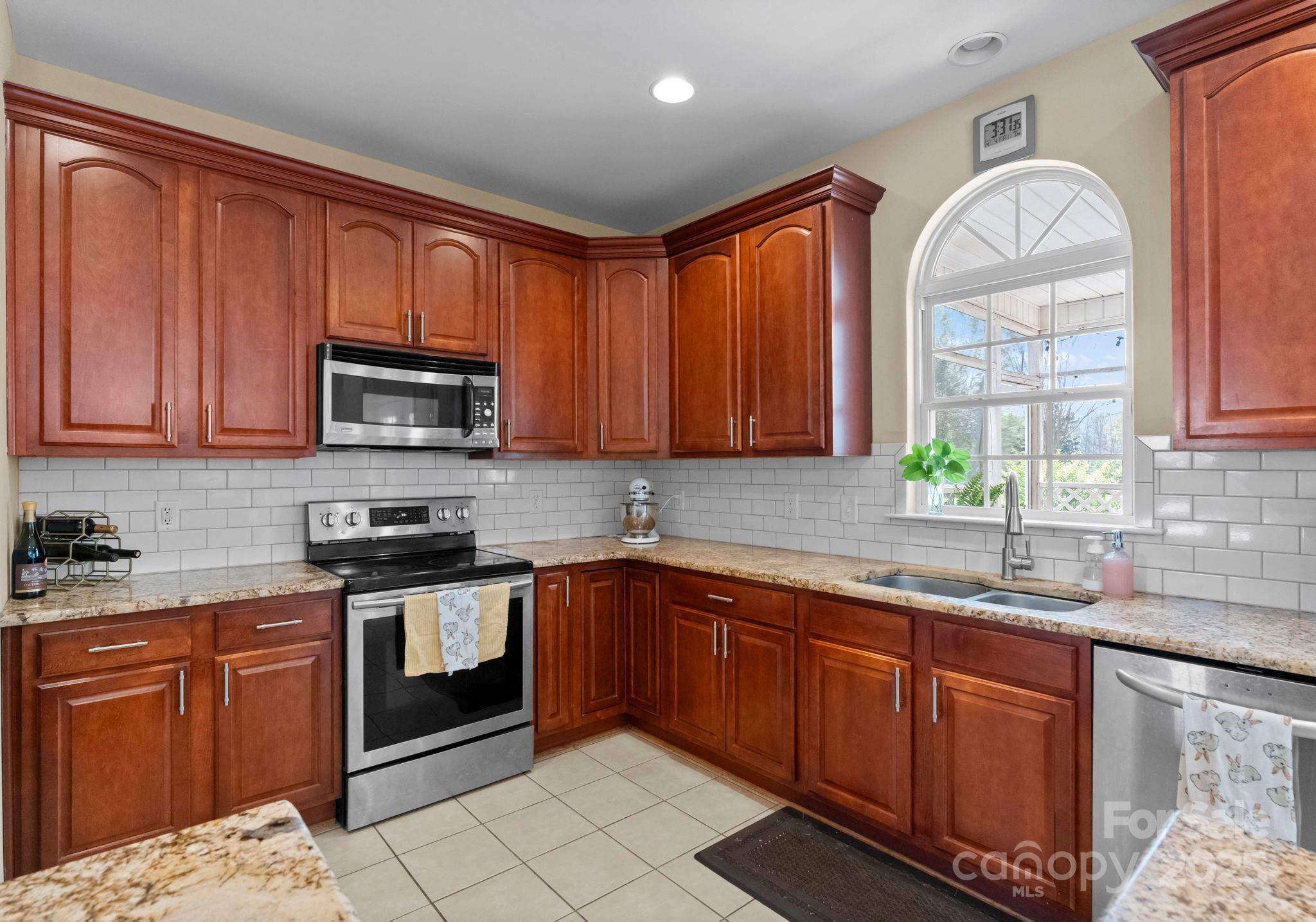 1052 Perth Road Troutman, NC 28166 - Photo 12 of 34