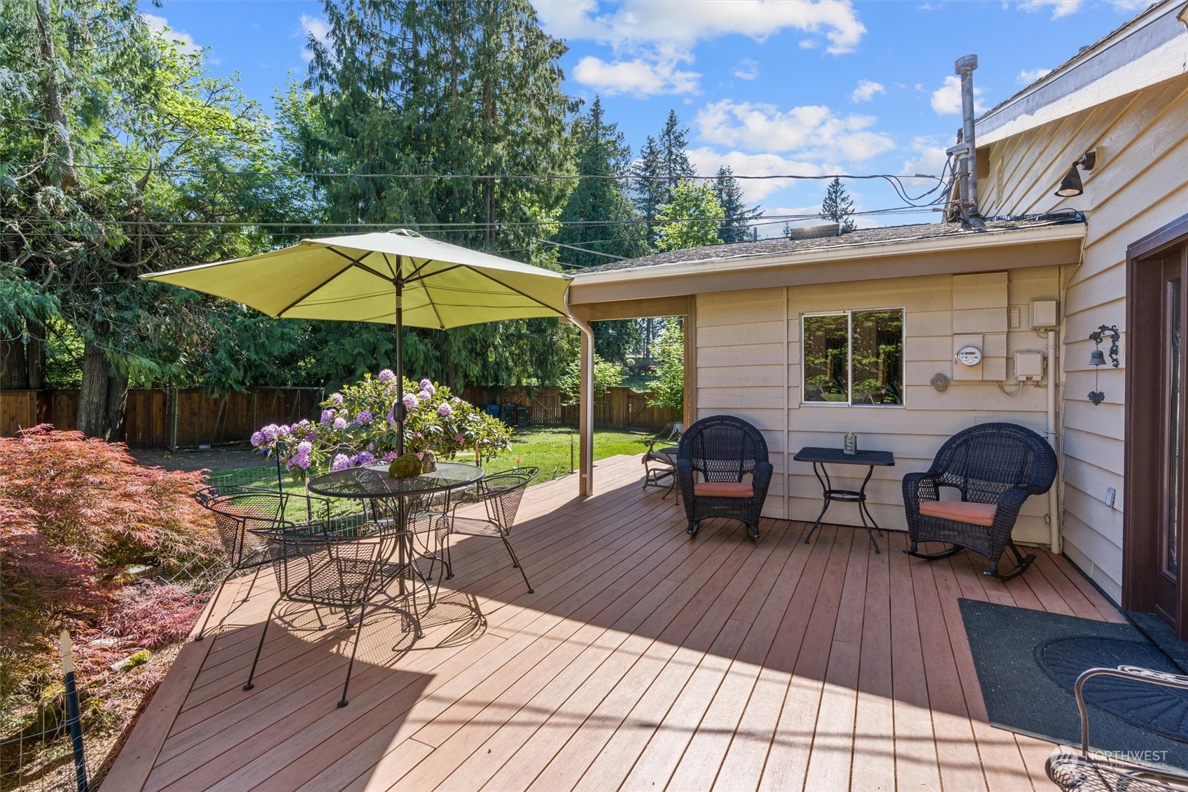 19804 Southeast 150th Street Renton, WA 98059 - Photo 33 of 40 a view of a patio with furniture