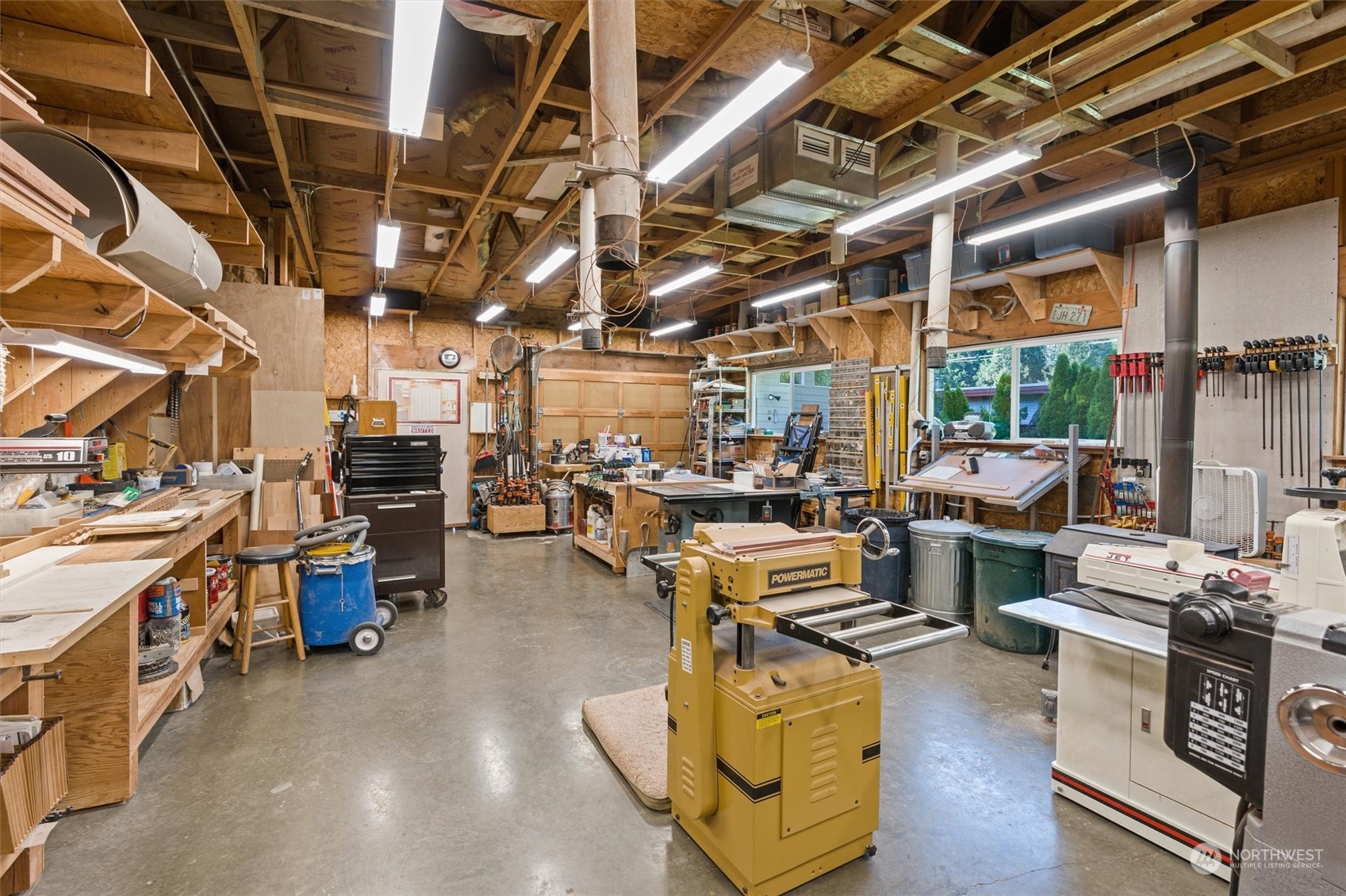 19804 Southeast 150th Street Renton, WA 98059 - Photo 10 of 40 a view of a storage room with many windows